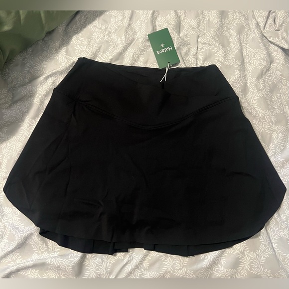PRICE DROP NWT Halara Size L Black 2-in-1 Side Pocket Cool Touch Tennis Skirt - Picture 3 of 6